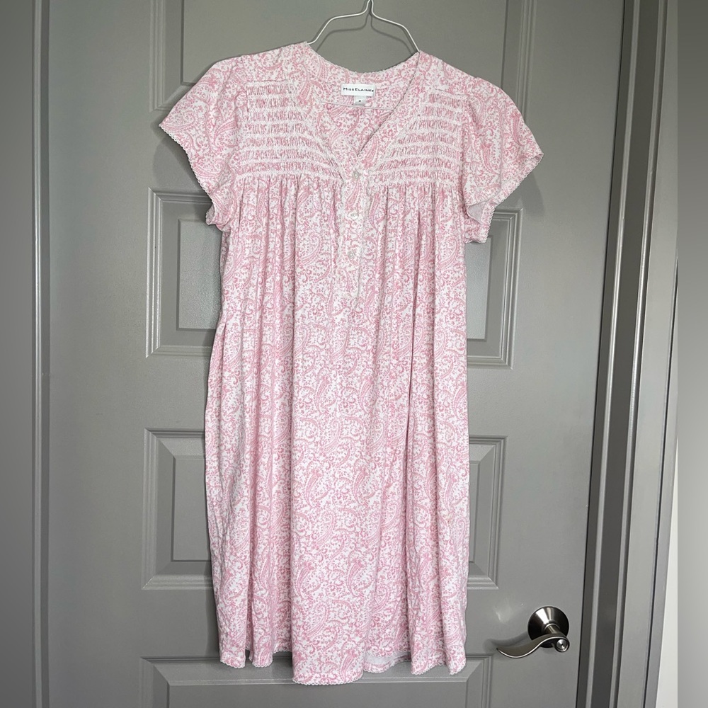 Miss Elaine Pink Paisley Top - Picture 3 of 9